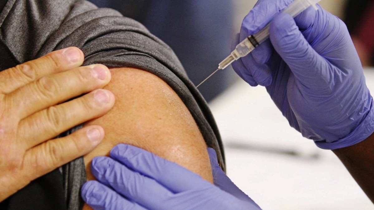 who should get a flu shot every year